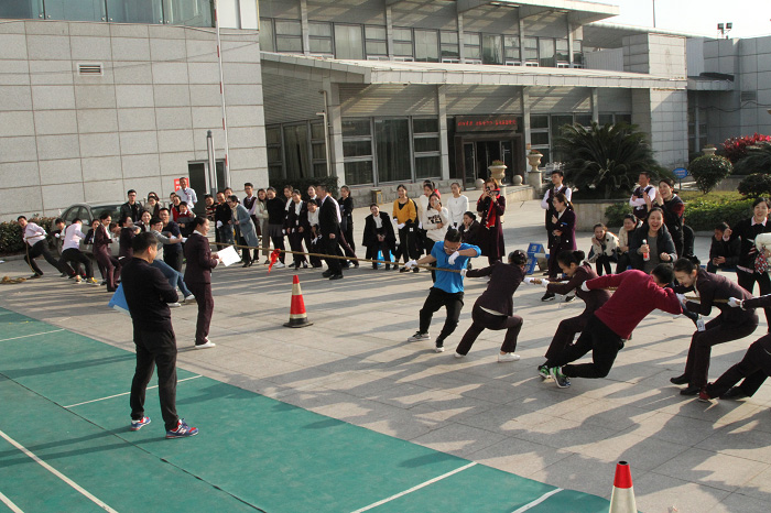 1484099711919070966.jpg 拔河比赛.jpg
