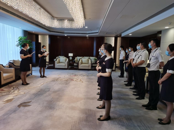 2020.7.28闻道有先后 术业有专攻 --尊易巾帼文明岗开展年度“人人争当内训师”系列活动.jpg