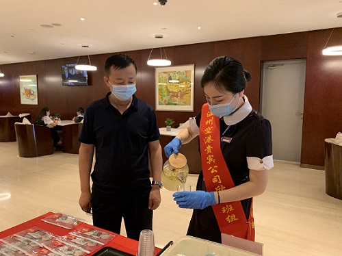2021.8.5凉”身定制、专属为您---尊易巾帼文明岗欣悦、安达班组开展夏日送清凉主题活动2.jpg