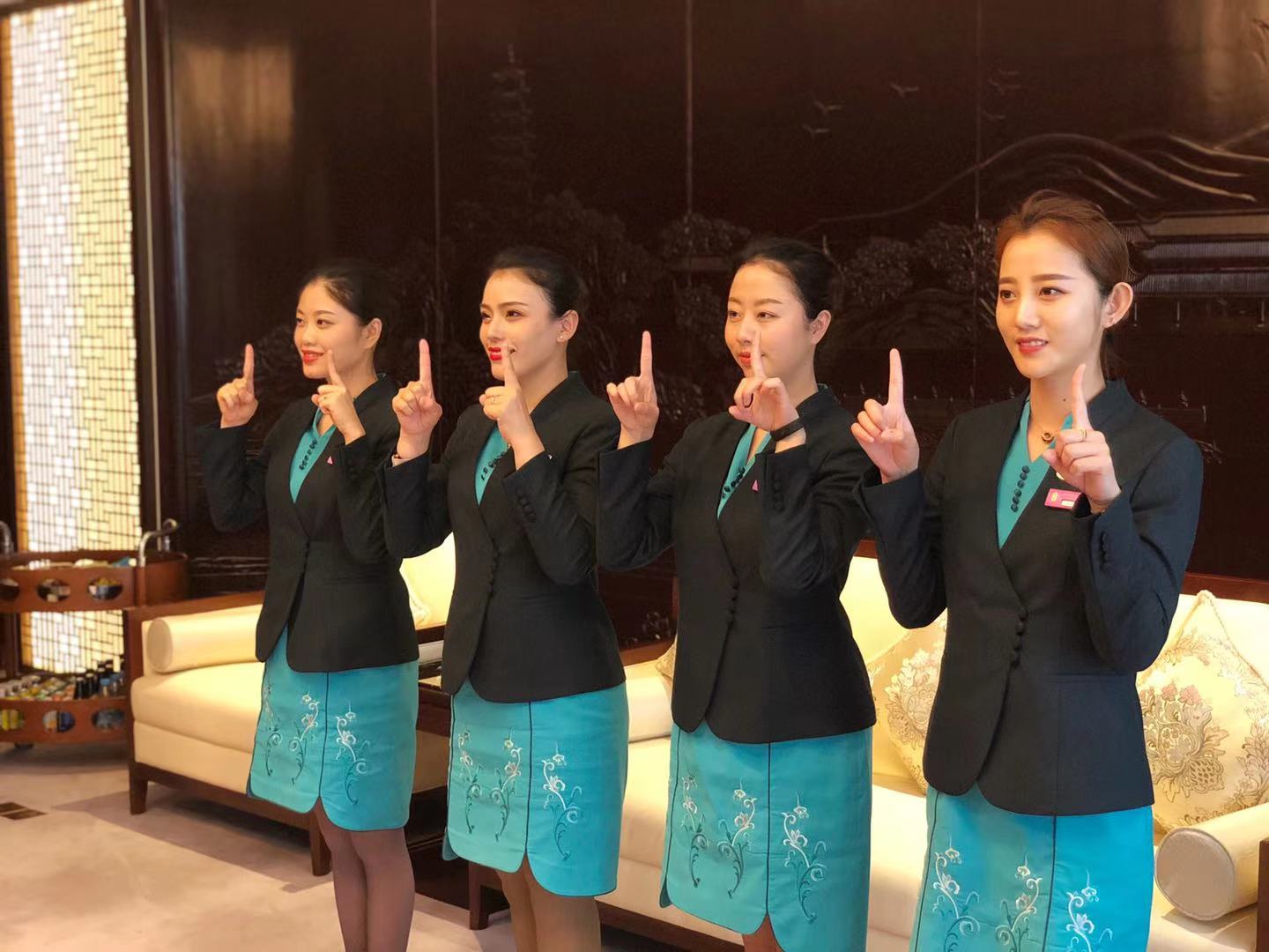2021.3.25微笑在脸 服务在心1.jpg