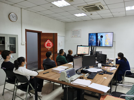 1681873087650001913.jpg 图3、臻心班组员工集中学习和观看国家安全宣贯视频_副本.jpg