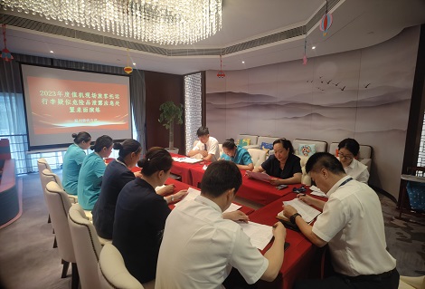 温州贵宾公司开展值机现场旅客托运行李内 疑似危险品泄露应急处置桌面演练
