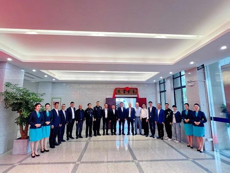 温州贵宾公司积极参与温州监管局“青云书苑”揭牌暨温州民航 “书香弥漫 青云相伴”主题文化活动