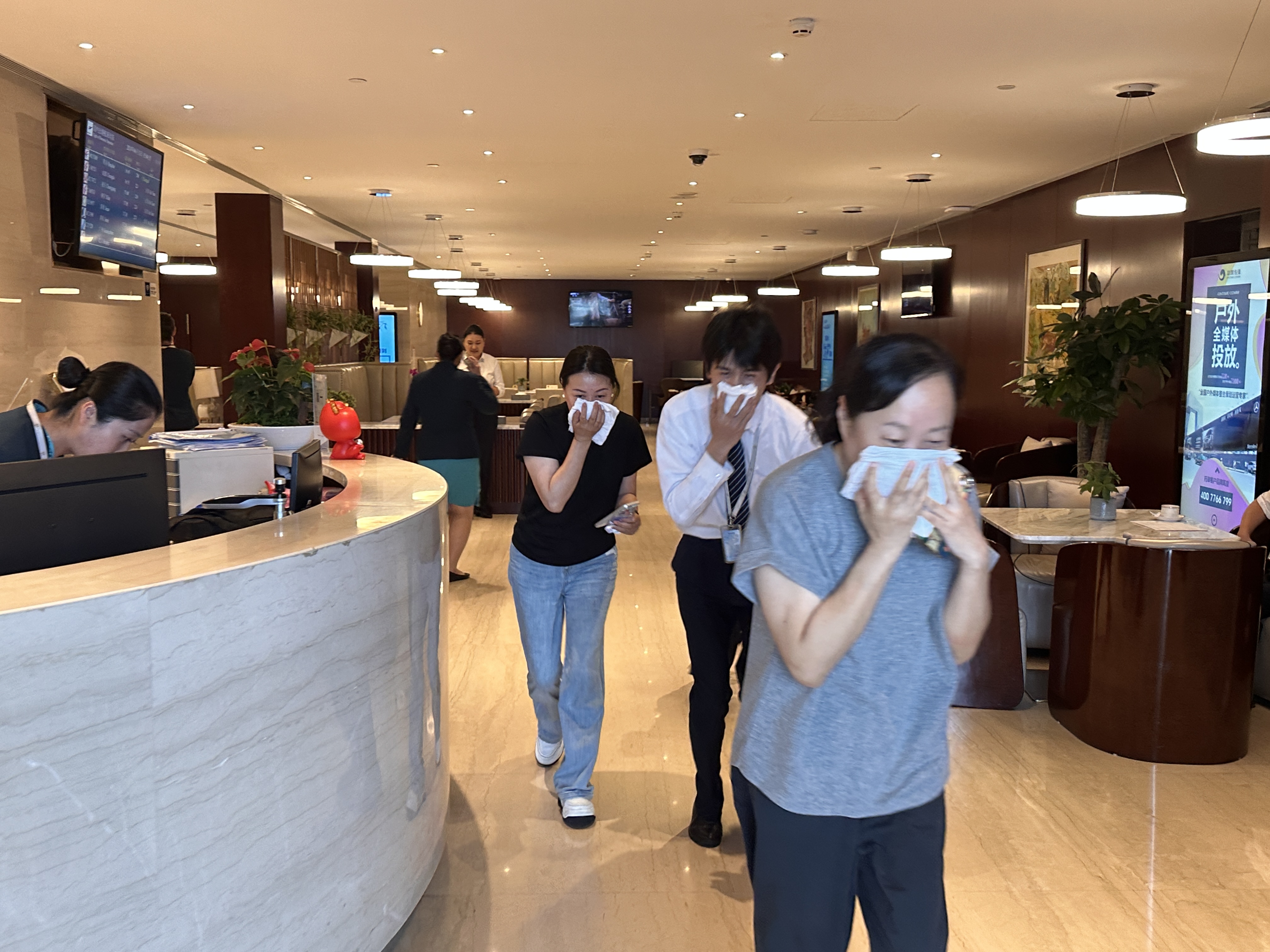 温州贵宾公司开展火灾应急疏散实战演练 筑牢场所“防火墙”