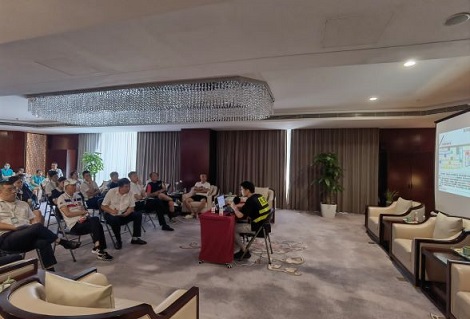 温州贵宾公司举办机坪安全知识培训